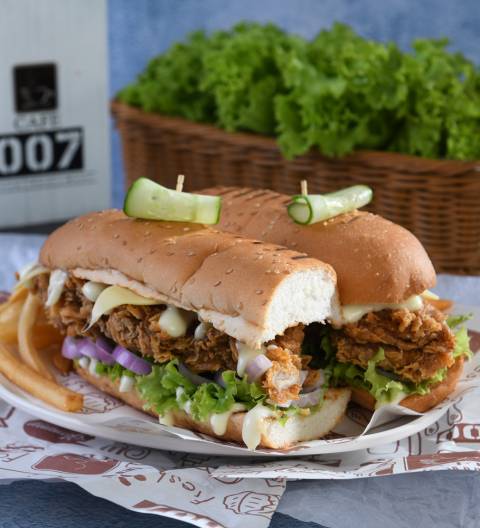 CRISPY CHICKEN SUBMARINE